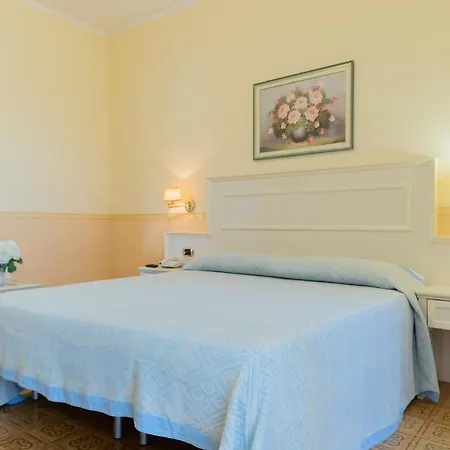 Hotel Riviera 3*