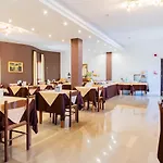 Riviera Hotel 3*