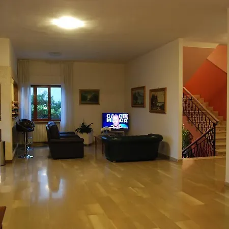 Отель Riviera