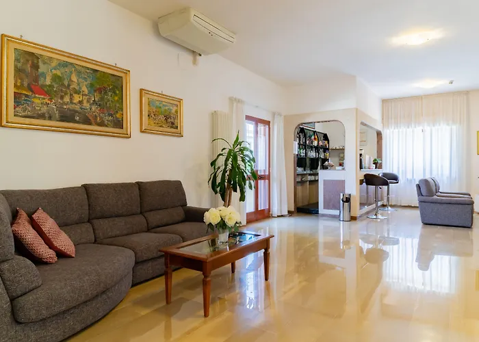 Riviera Hotel Trani